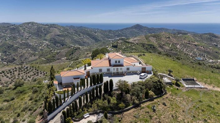 Image No.6-4 Bed Property for sale