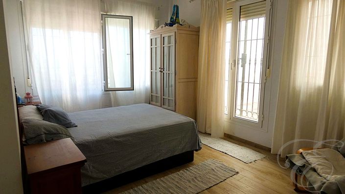 Image No.9-3 Bed Property for sale