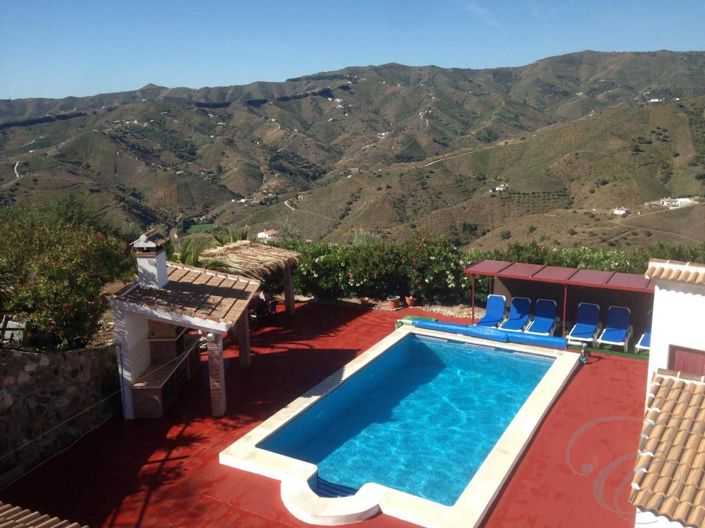 Image No.1-4 Bed Property for sale