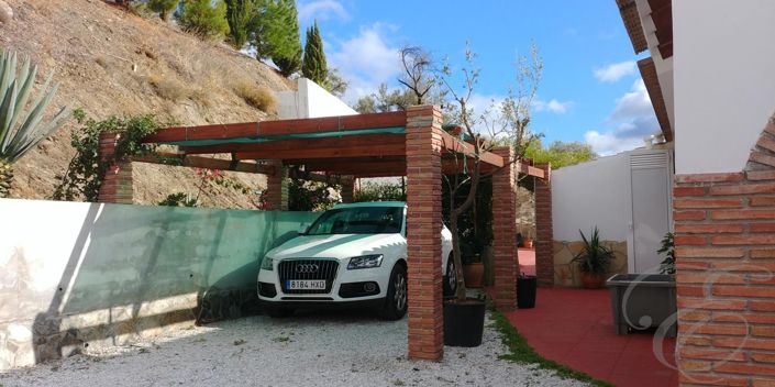 Image No.14-4 Bed Property for sale