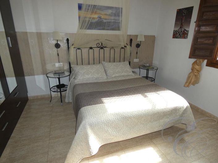 Image No.16-4 Bed Property for sale