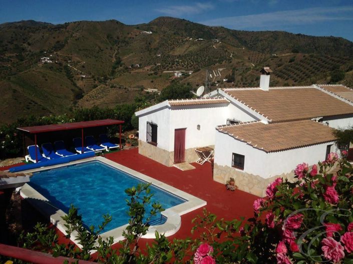 Image No.4-4 Bed Property for sale