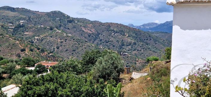 Image No.11-4 Bed Property for sale