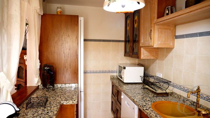 Image No.7-2 Bed Property for sale