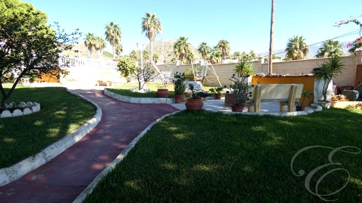 Image No.18-5 Bed Property for sale