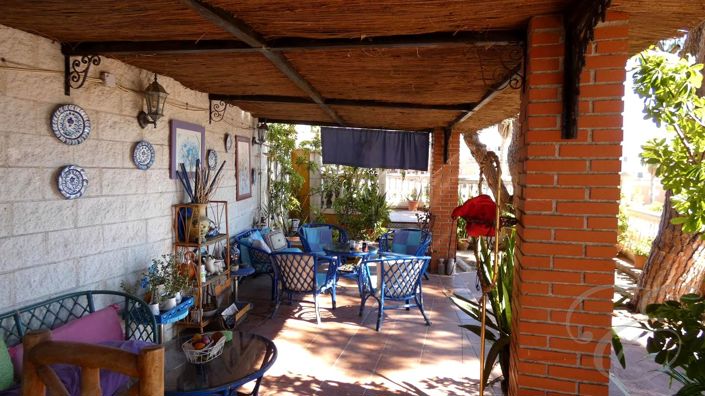 Image No.20-5 Bed Property for sale