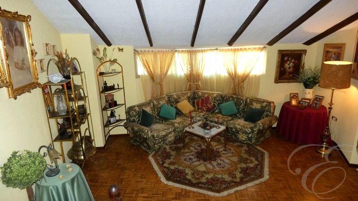 Image No.6-5 Bed Property for sale