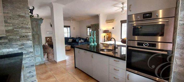 Image No.6-3 Bed Property for sale