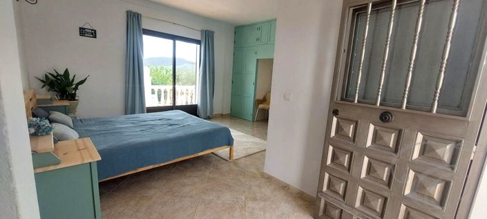 Image No.9-3 Bed Property for sale