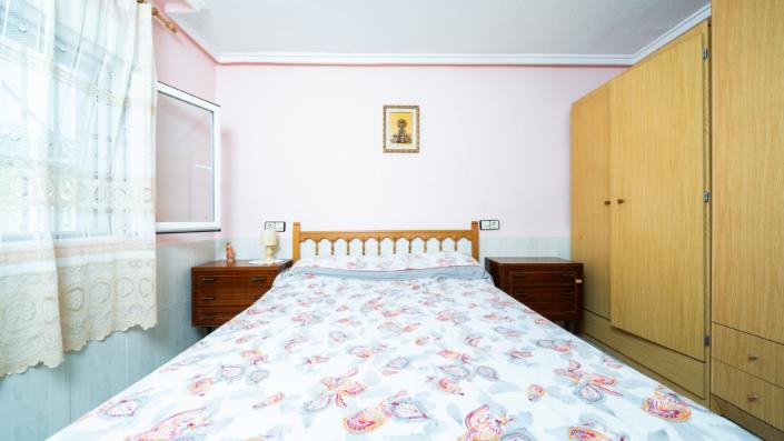 Image No.18-8 Bed Villa for sale