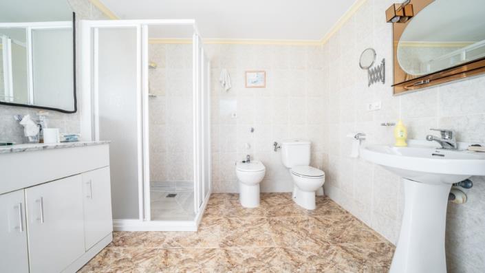 Image No.36-8 Bed Villa for sale