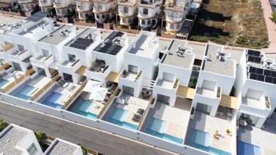 Villa-for-sale-in-Alicante-with-Private-Pool--2---Portals-
