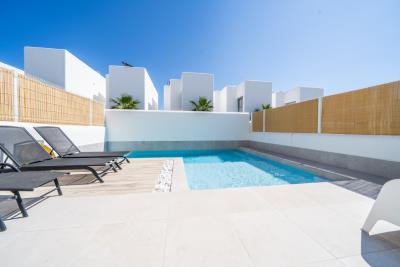 Villa-for-sale-in-Alicante-with-Private-Pool--3---Portals-