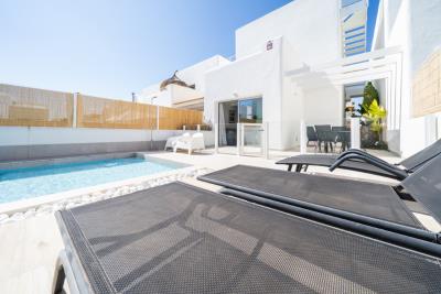 Villa-for-sale-in-Alicante-with-Private-Pool--5---Portals-