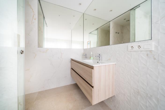 Image No.30-3 Bed Villa for sale