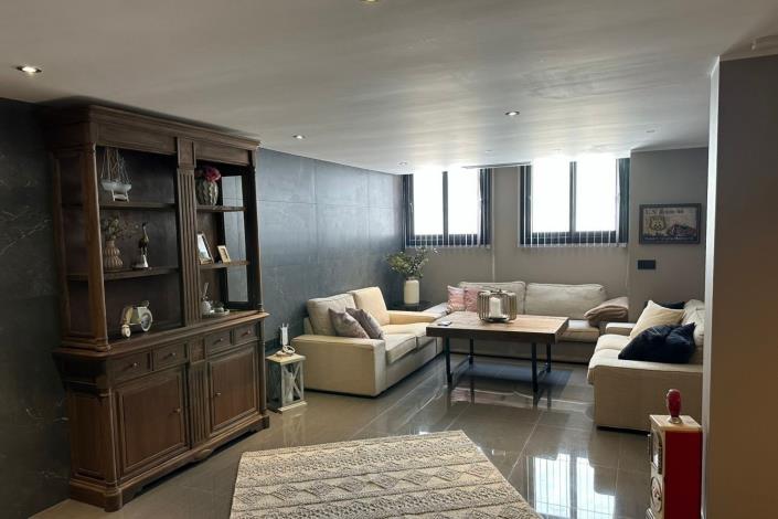 Image No.28-7 Bed Villa for sale