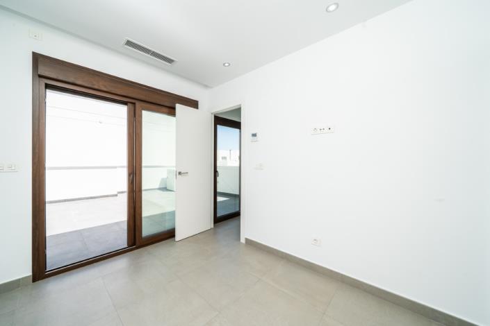 Image No.32-3 Bed Villa for sale