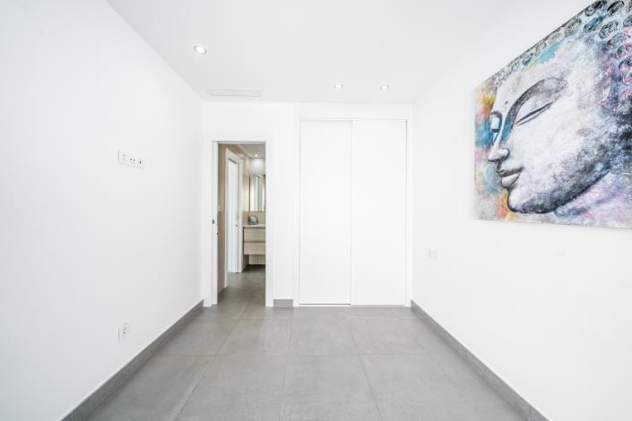 Image No.33-3 Bed Villa for sale