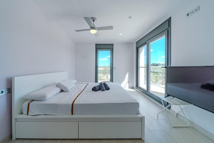 Image No.36-5 Bed Villa for sale