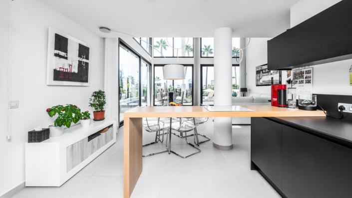 Image No.18-4 Bed Villa for sale