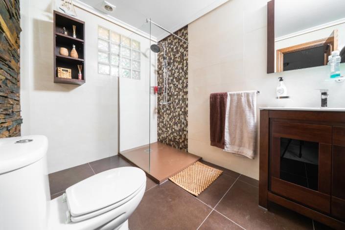 Image No.31-6 Bed Villa for sale