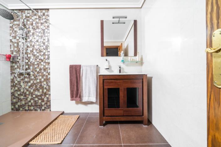 Image No.32-6 Bed Villa for sale