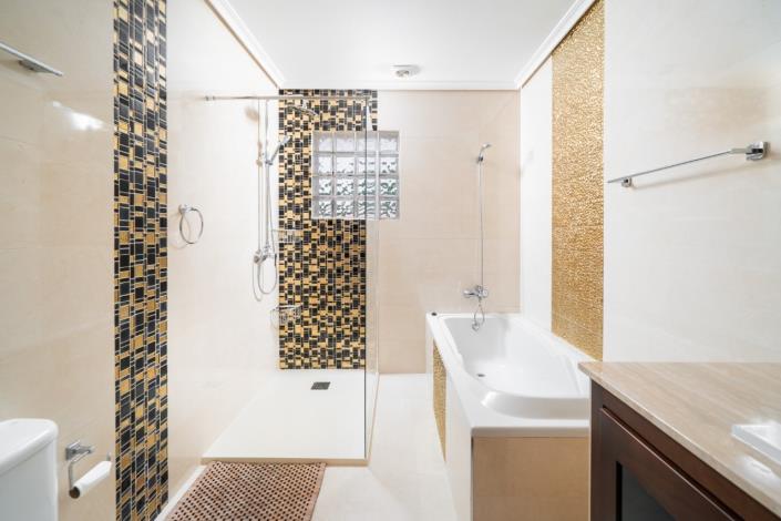 Image No.37-6 Bed Villa for sale