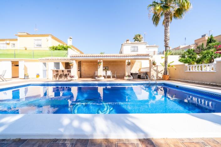 Image No.54-6 Bed Villa for sale