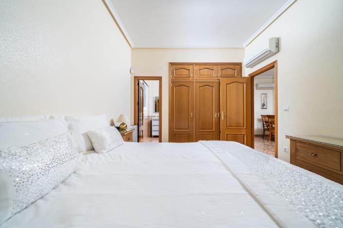 Image No.19-3 Bed Villa for sale