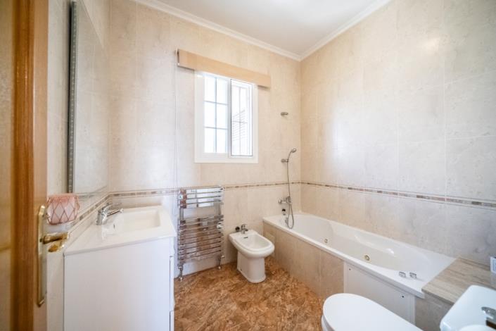 Image No.26-3 Bed Villa for sale