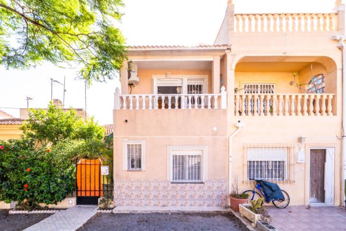 Image No.24-3 Bed Townhouse for sale