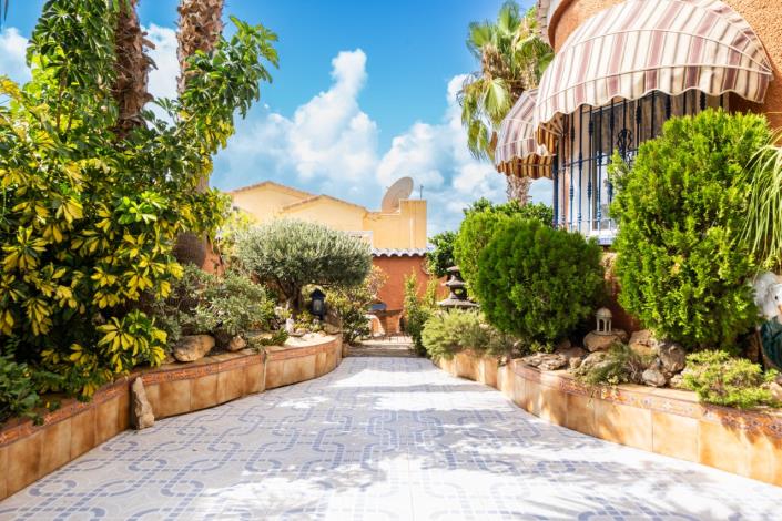 Image No.5-2 Bed Villa for sale