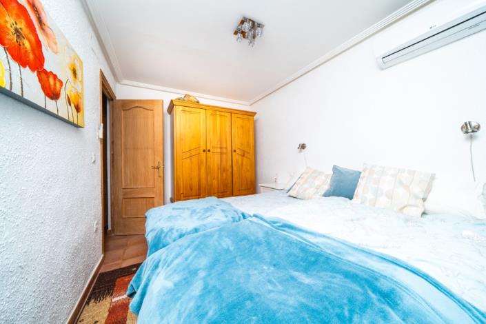 Image No.15-2 Bed Townhouse for sale