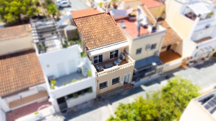 Image No.19-2 Bed Townhouse for sale