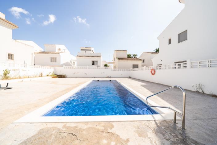 Image No.3-3 Bed Villa for sale