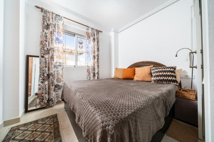 Image No.23-2 Bed Apartment for sale