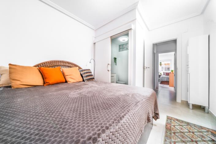 Image No.24-2 Bed Apartment for sale