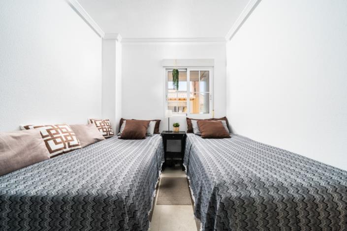 Image No.25-2 Bed Apartment for sale