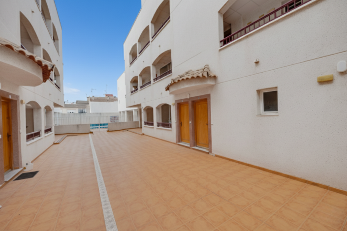 Image No.29-2 Bed Apartment for sale