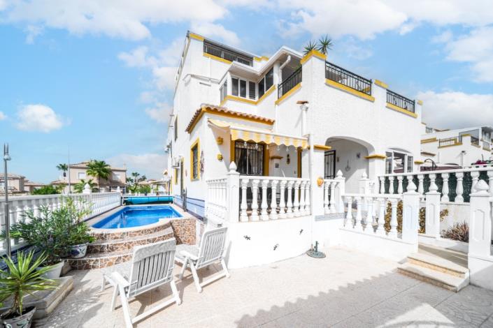 Image No.3-3 Bed Villa for sale