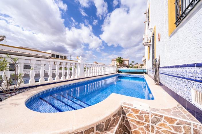 Image No.9-3 Bed Villa for sale