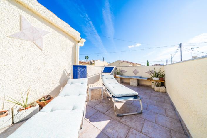 Image No.51-2 Bed Villa for sale