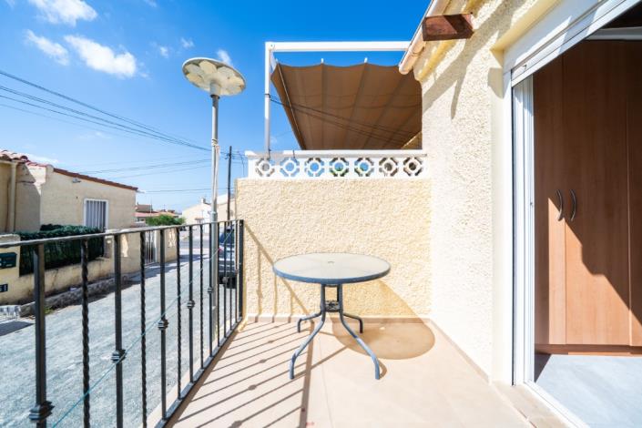 Image No.19-3 Bed Townhouse for sale