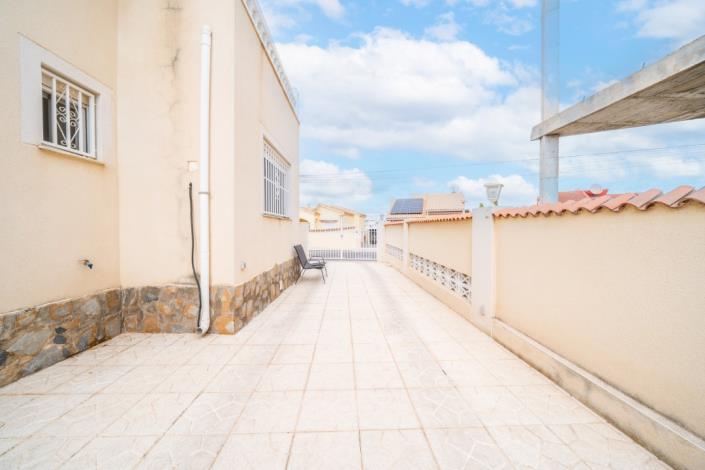 Image No.10-4 Bed Villa for sale