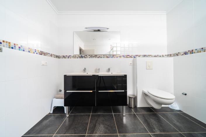 Image No.49-4 Bed Villa for sale