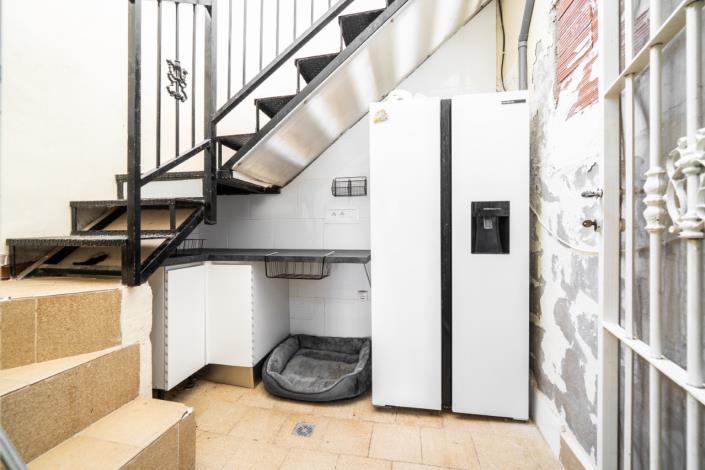 Image No.21-3 Bed Quad for sale