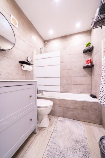 Image No.30-3 Bed Quad for sale