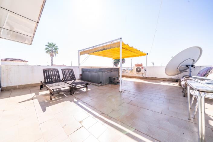 Image No.34-3 Bed Quad for sale