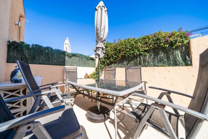 Image No.13-2 Bed Semi-Detached for sale