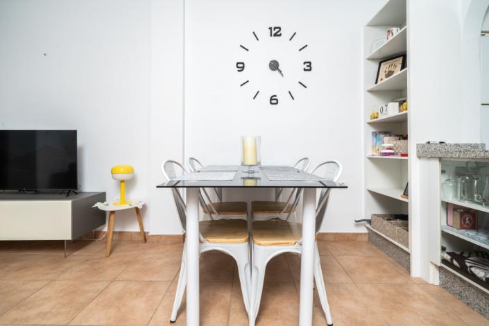 Image No.19-2 Bed Semi-Detached for sale